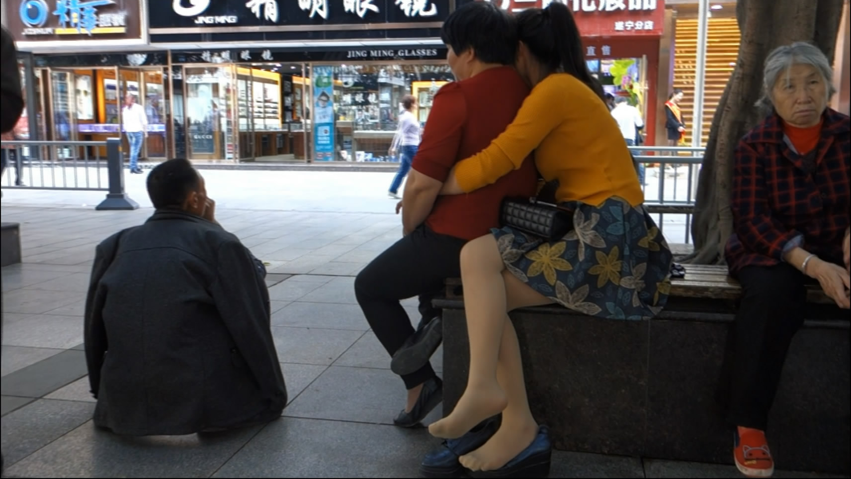 streetsnapnylon[00 00 59][20181205 212931 5]